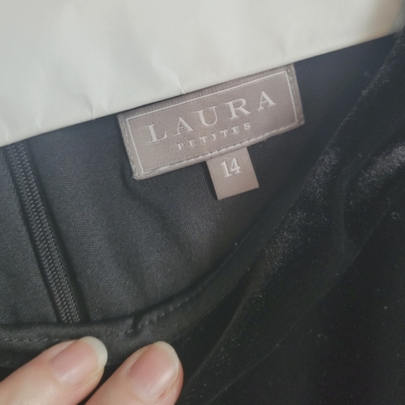 Beautiful Velvet Dress - Picture 3 of 4